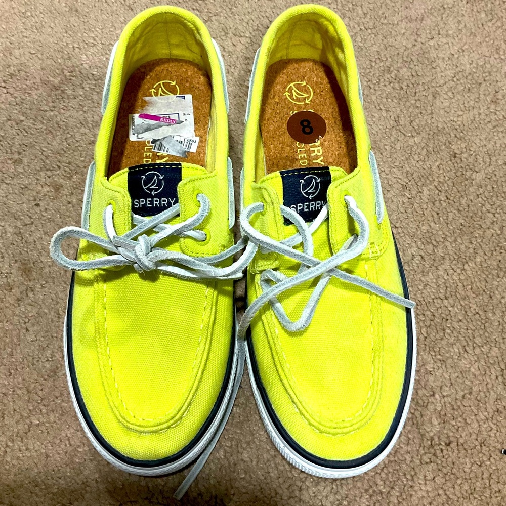 WOMENS SPERRY SZ 8 NWOT